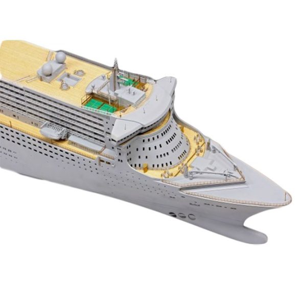 Ocean Liner Queen Mary 2, Revell 05199 (2019) - Scalemates