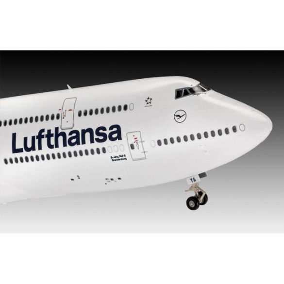 Boeing 747-8 Lufthansa New Livery flight mock-up